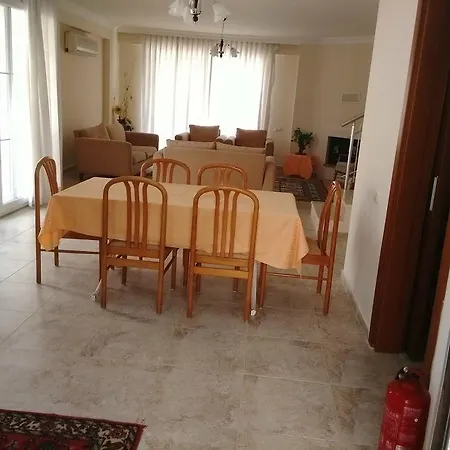 Villa Cazibe *